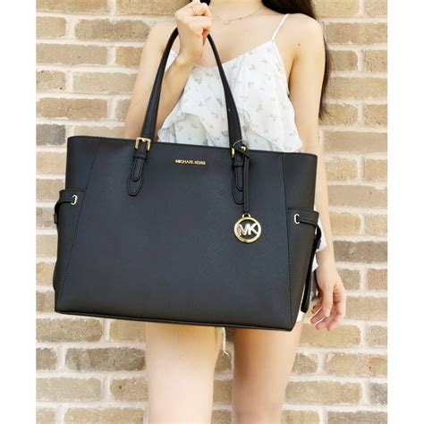 michael kors large tote with zipper|Michael Kors large travel tote.